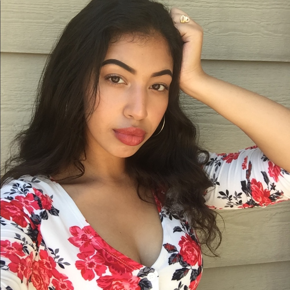 Meet your Posher, Marina